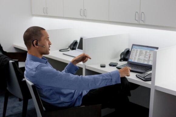 Plantronics MDA200 VProUC.jpg